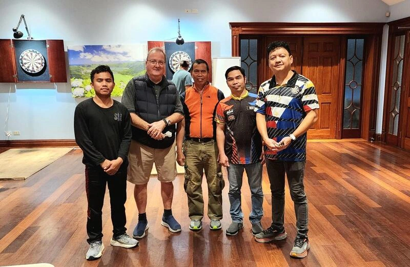 Filipino 3 darts team